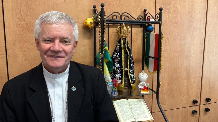 Arcebispo dom Antônio Emílio Vilar