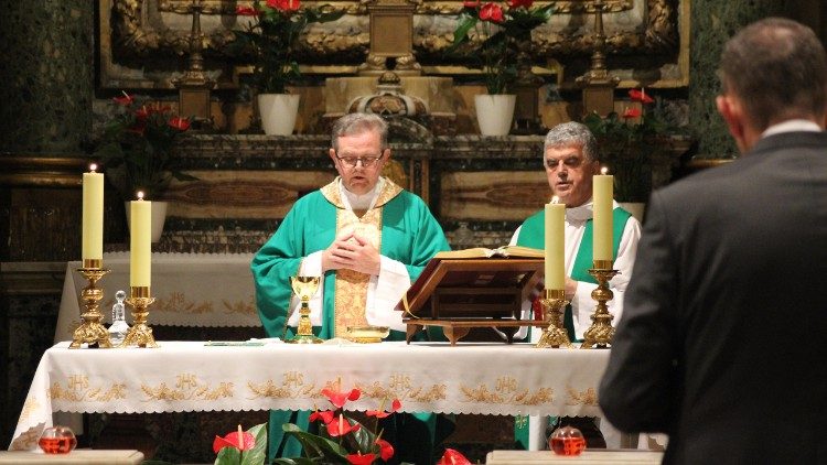 Mszy św. za śp. Piotra Nowinę-Konopkę przewodniczył i homilię wygłosił ks. prał. Paweł Ptasznik