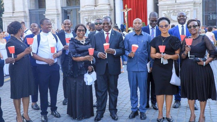 Yesu anakutana na waja wake katika Ibada mbalimbali za Kanisa