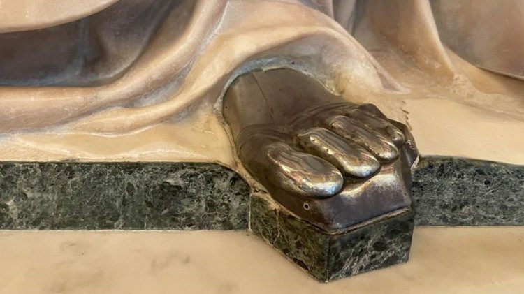 Il piede della Madonna delle partorienti