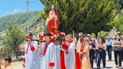 തിരുഹൃദയത്തിരുനാൾ ദിനം നടന്ന പ്രദക്ഷിണം 