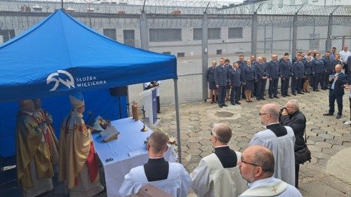 Nie jesteście sami. Jesteście dziećmi Boga – kard. Nemet do więźniów w 34. rocznicę wizyty Jana Pawła II