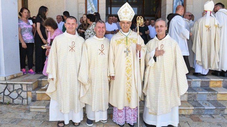 Imzot Simon Kulli, Dom Nikolin Toma, Dom Marjan Gega dhe Atë Sokol Pepushaj.