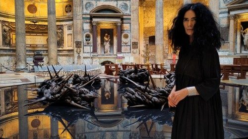 Im Heiligen Jahr: Dornenkronen-Skulptur aus Österreich im Pantheon