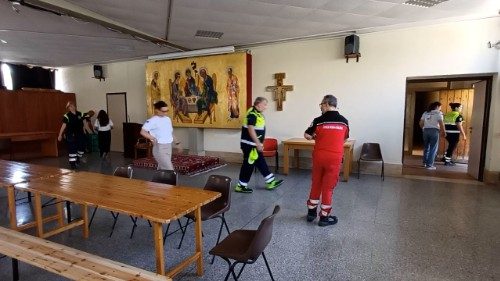 Esplosione a Roma, la parrocchia del quartiere in campo per aiutare le famiglie
