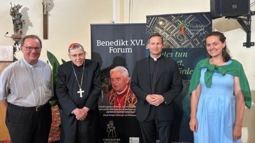 „Benedikt XVI. Forum“: Sich wieder auf das Wesentliche besinnen