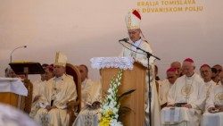 Predsjednik HBK zagrebački nadbiskup Dražen Kutleša propovijeda u Tomislavgradu 