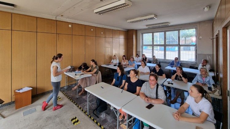 Isusovačka služba za izbjeglice ove je godine organizirala 17 tečajeva hrvatskog jezika za izbjeglice