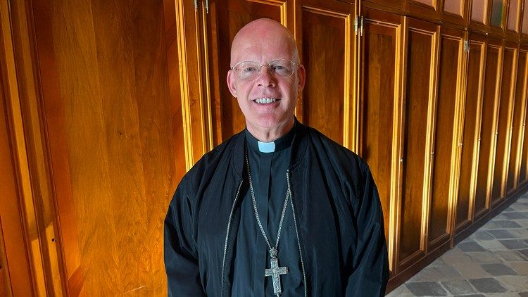 Abp Tomasz Grysa (Wojciech Rogacin)