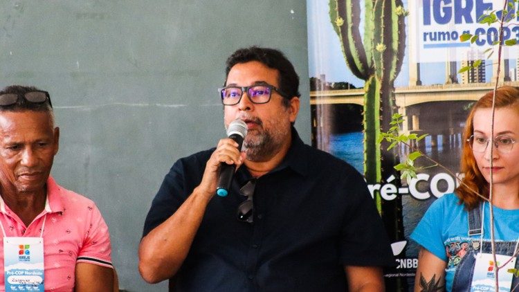 Delegados de la Iglesia Católica, comunidades tradicionales, organizaciones sociales y académicos.