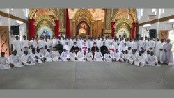 Арцыбіскуп Галахер у Вышэйшай духоўнай семінарыі Найсвяцейшай Панны Марыі ў Трывандраме (Індыя)