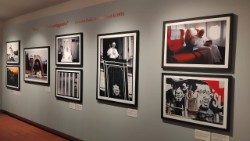 Wystawa pt. „Jan Paweł II. Człowiek, Papież, Święty w fotografiach Gianniego Giansantiego” w Zamku św. Anioła