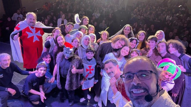 Padre Roberto Fiscer é pároco da Santissima Annunziata del Chiappeto, no bairro Borgoratti, em Gênova.