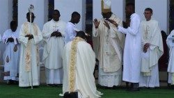 Ordenação sacerdotal de Abel Carlos, segundo Moçambicano Somascos