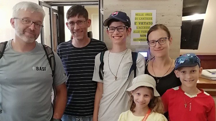 Duchovný otec František a rodina Kákošová