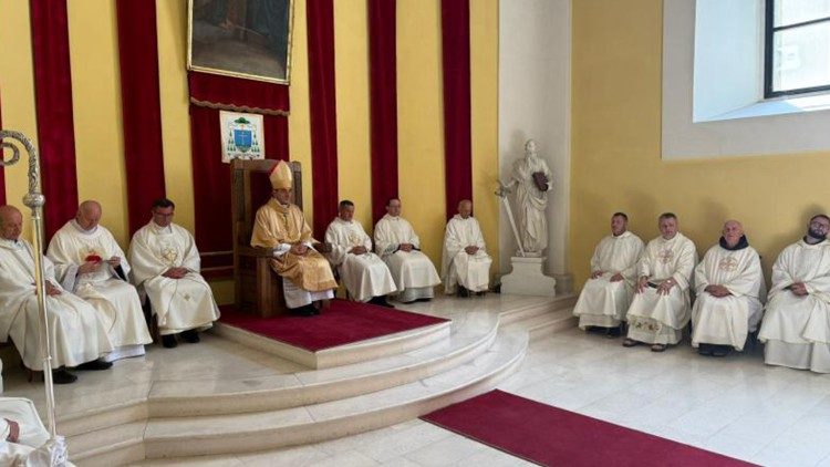 Trostruko slavlje u katedrali Navještenja BDM u Gospiću