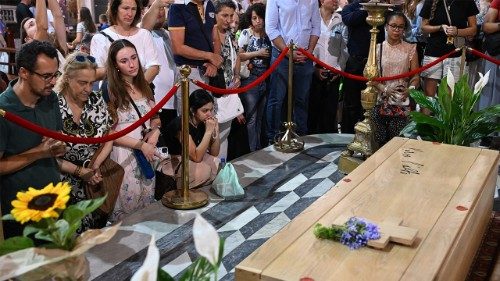 Rzym: tłumy przy trumnie z ciałem bł. Pier Giorgia Frassatiego