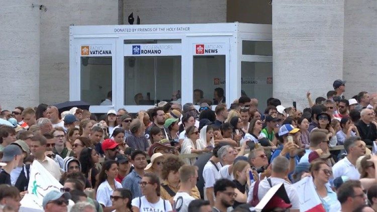 El nuevo estudio de Radio Vaticana en la plaza de San Pedro
