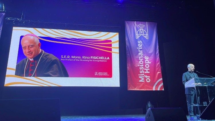 Monseñor Rino Fisichella, Pro-Prefecto del Dicasterio para la Evangelización.
