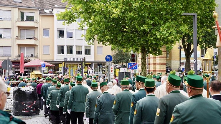 Prozession durch Paderborn