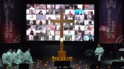 Il palco dell'auditorium Conciliazione per la preghiera ecumenica degli influencer cattolici