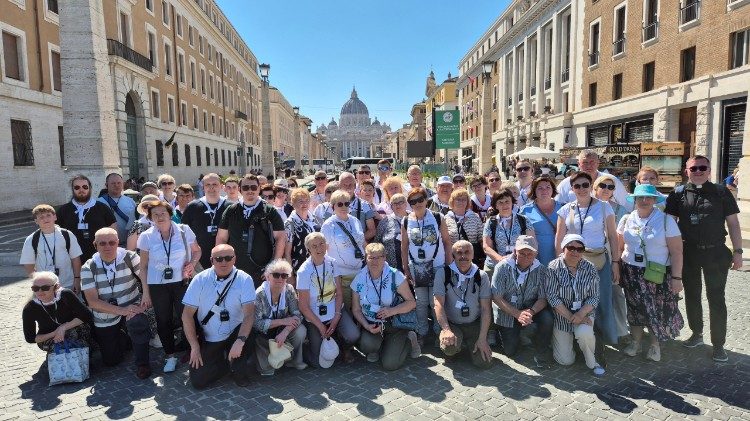 2025.05.01 gruppo di pellegrini dalla Polonia 
