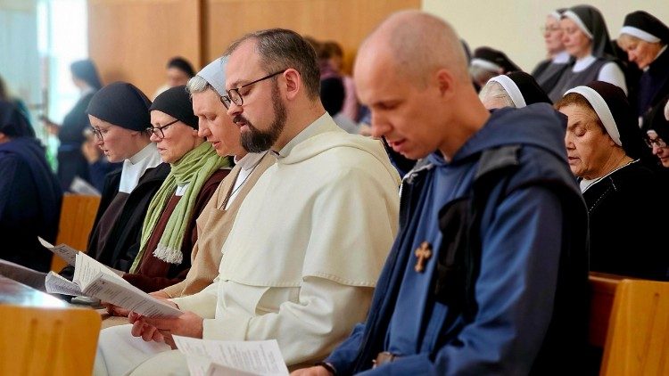 Centre – br. Jokūbas Marija Goštautas OP