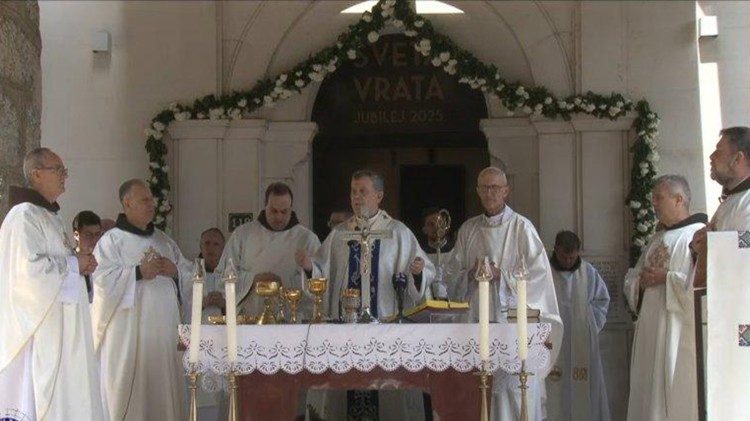 Svibanjska pobožnost u Olovu (KTA BK BiH/snimka zaslona)