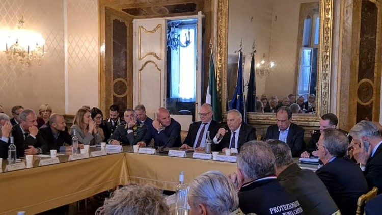 Il Comitato Provinciale per l'Ordine e la Sicurezza Pubblica di Roma alla presenza del prefetto Lamberto Giannini e del sindaco di Roma Roberto Gualtieri