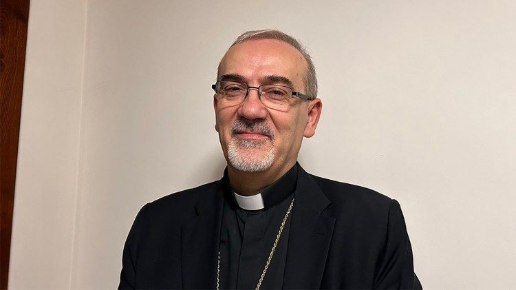 येरूसालेम के लैटिन प्राधिधर्माध्यक्ष, कार्डिनल पियरबत्तिस्ता पिज़्ज़ाबल्ला 