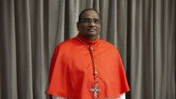 Kardinale Anthony Poola, mokambi ya lisanga lya baepiskopo ya Inde, oyo azali moto ya liboso ya ekólo ya Dalit. 