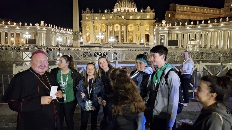 Юношите поклоници от Никополската епархия