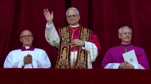 Leone XIV è il nuovo Papa: pace per il mondo, disarmata e umile