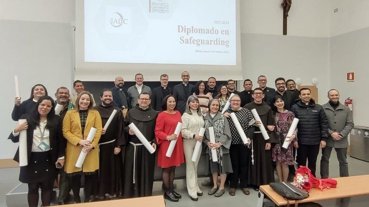 Participantes en la edición anterior del “Diplomado en Safeguarding" en el IADC