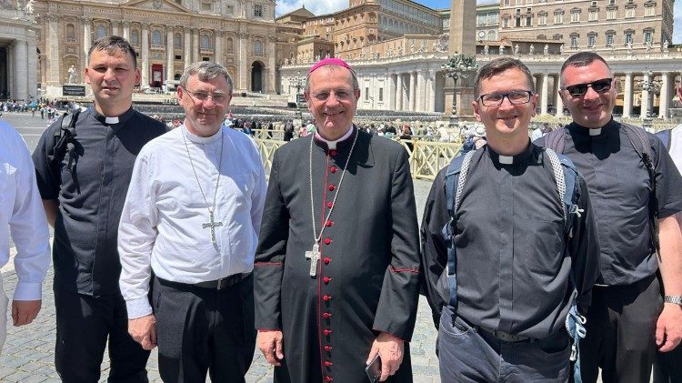 Abp. Tadeusz Wojda z delegacją seminarium z Przemyśla z bp. Krzysztofem Chudzio na czele