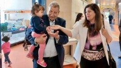 La ministra pelestinese Varsen Aghabekian in visita al Policlinico Umberto I di Roma