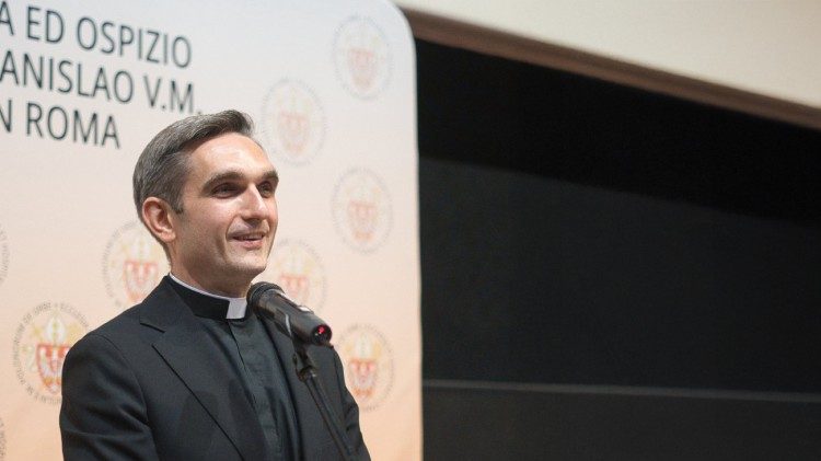 Ks. Tomasz Jarosz mówił o potrzebie przekazywania wielkości i niezwykłości Jana Pawła II kolejnym pokoleniom