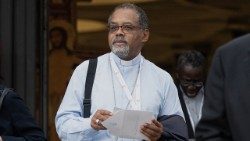 Mgr  Ildo Fortes, éveque de Mindelo, au Cap Vert.