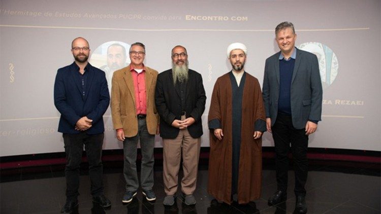 Representantes das três religiões monoteístas presentes no encontro