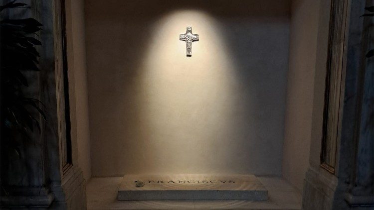 Grob papeža Frančiška