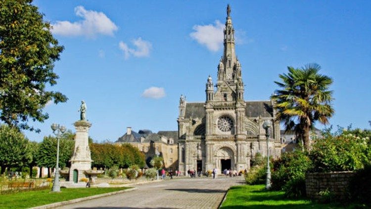 Basilique du sanctuaire de Sainte-Anne-d'Auray en Bretagne (France). 