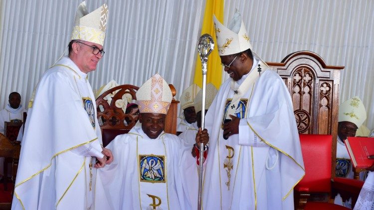 Askofu Msaidizi Josephat Jackson Bududu anaongozwa na kauli mbiu: “Mapenzi yako yatimizwe”: na kwa lugha ya Kilatini: "Fiat voluntas tua" Mt 26:42.