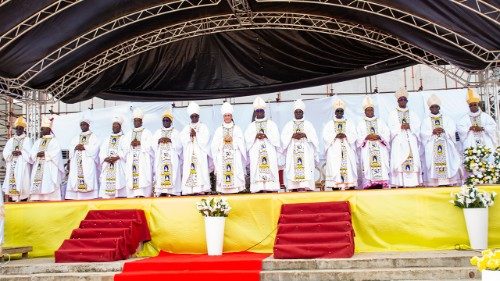 Côte d’Ivoire: les évêques s’engagent pour «une Église témoin d'espérance et de paix»