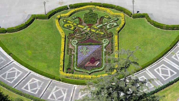 Floral Coat of Arms for Pope Leo XIV unveiled in Vatican Gardens