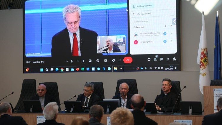 Il dialogo tra Paolo Ruffini ed Enrico Mentana al Festival della Comunicazione 2025 di Fermo 