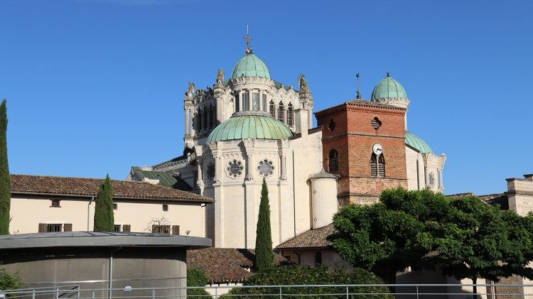 Sanctuaire ya mboka Ars na mikili ya France