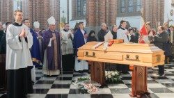 Pogrzeb śp. bp Kazimierza Romaniuka (fot. Karolina Błażejczyk/ diec. warszawsko-praska)