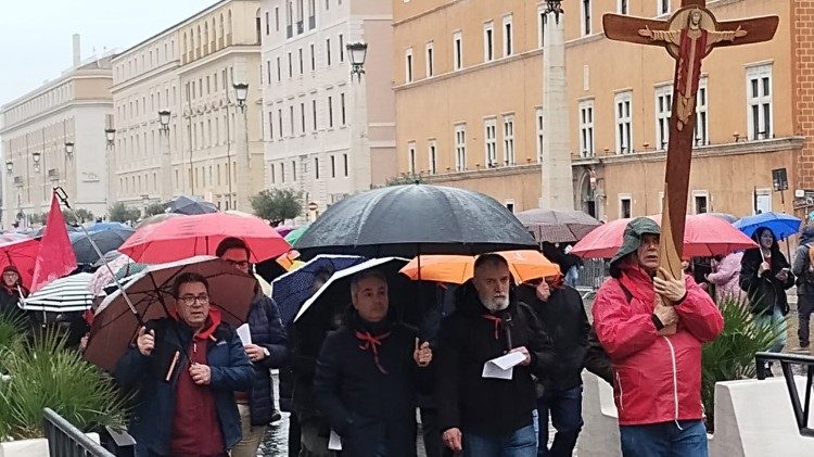 Kuelekea Mlngo Mtakatifu