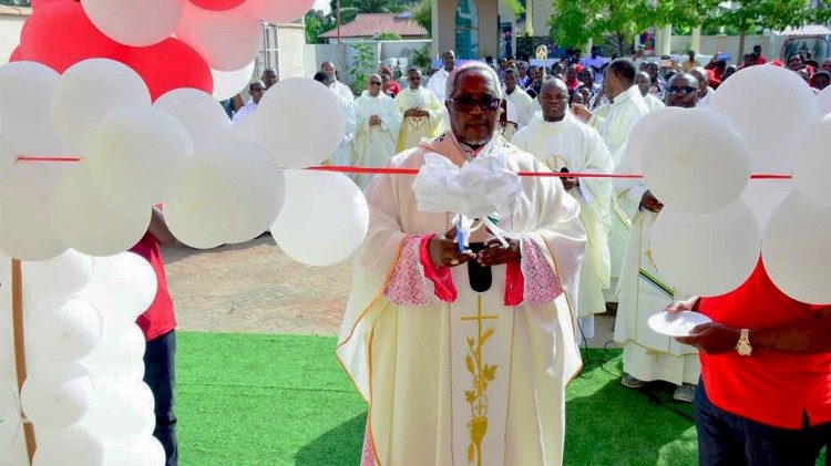 Askofu Mkuu Yuda Thaddeus Ruwa'ichi wa Jimbo Kuu la Dar es Salaam O.F.M.Cap., tarehe Mosi, Machi 2025 amezindua Kikanisa la kuabudia Mwili na Damu Azizi ya Yesu Kristo Parokia ya Mt. Gaspari del Bufalo, Mbezi Beach, Dar.