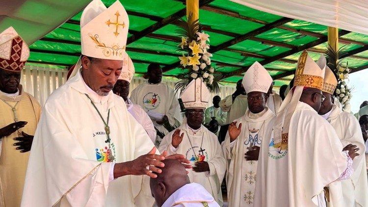 Ordination épiscopale de Mgr Justin Georges Ebengue, évêque de Yokadouma, samedi 1 mars 2025.